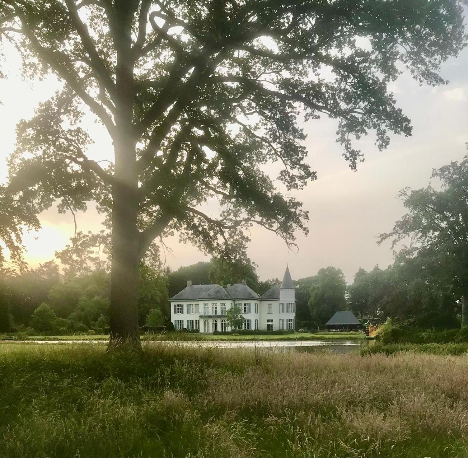 B&B Kasteel Den Tip Arendonk Exterior photo